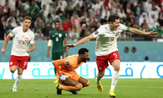 Kemenangan Timnas Polandia atas Arab Saudi di Piala Dunia 2022 Qatar.