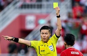 Shen Yin Hao, Profesionalitas Wasit FIFA yang Dipertanyakan Wasit FIFA